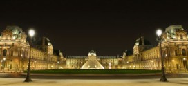 Eclairage cour Napoleon Louvre